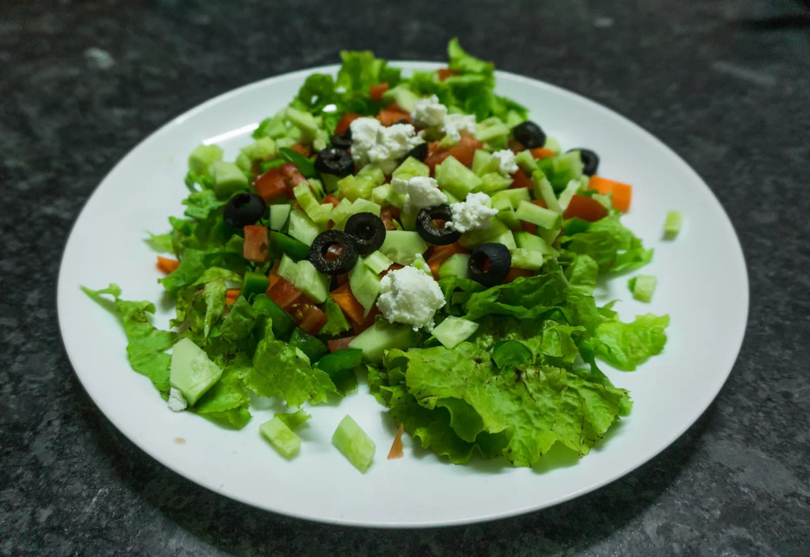 Seasonal Salad with Cheese